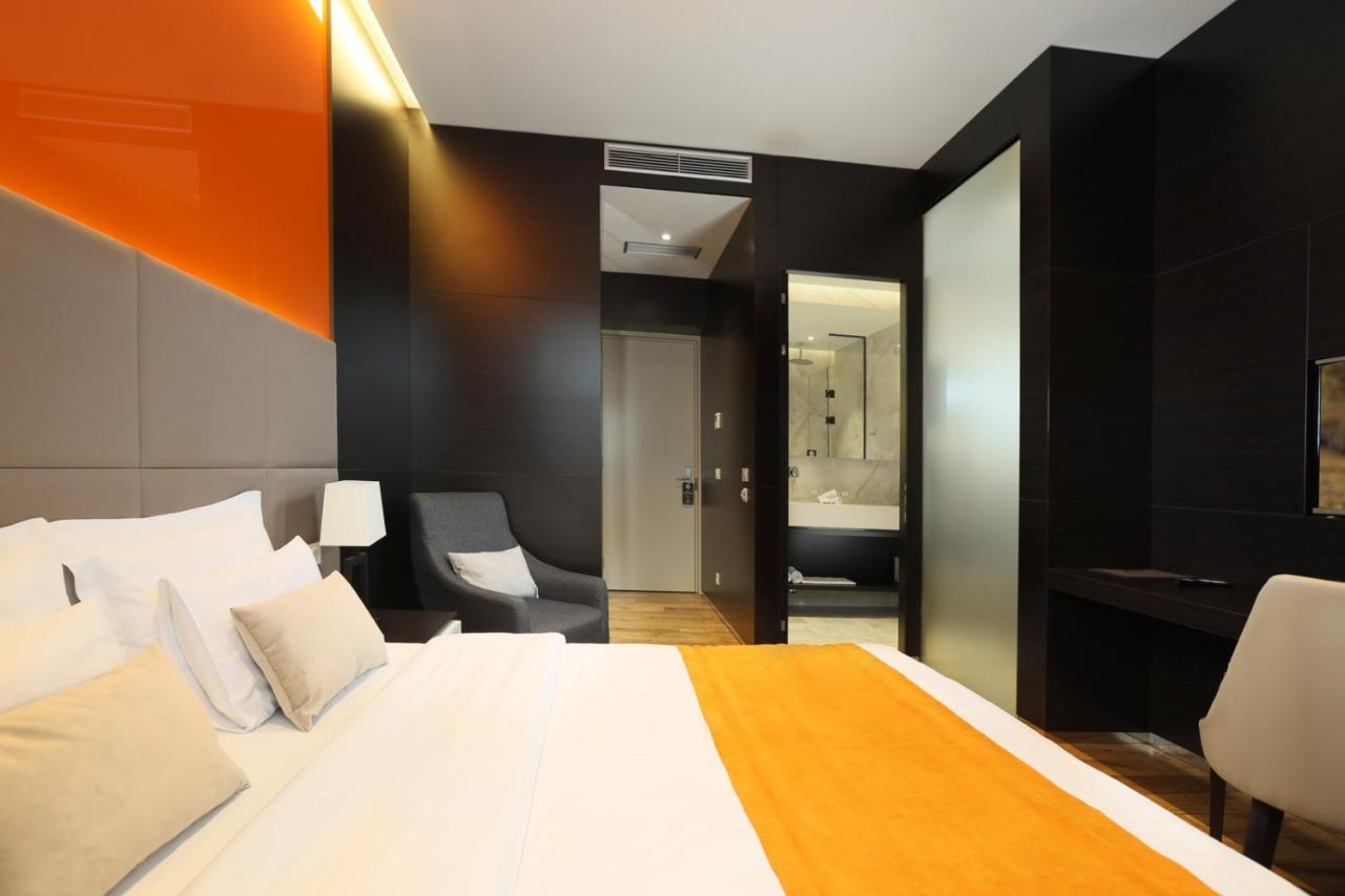 Maccani Black Luxury Suites Belgrado Buitenkant foto
