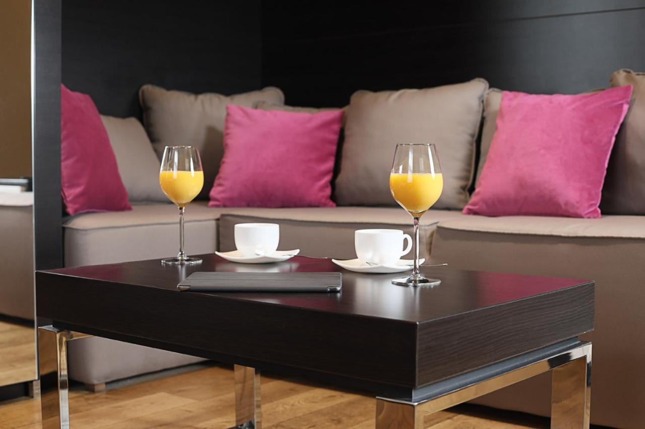 Maccani Black Luxury Suites Belgrado Buitenkant foto