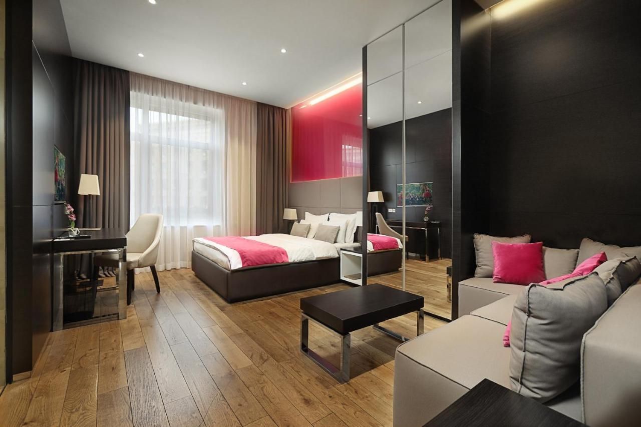 Maccani Black Luxury Suites Belgrado Buitenkant foto