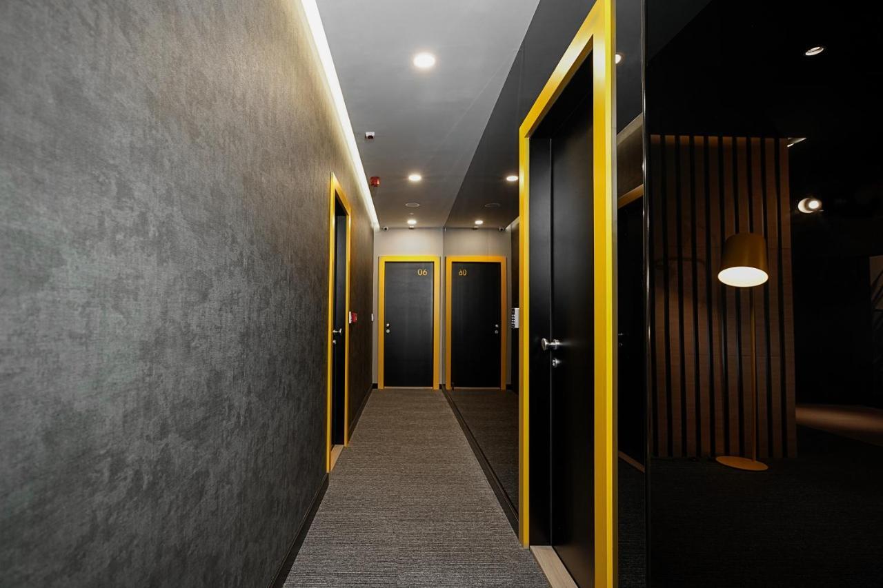 Maccani Black Luxury Suites Belgrado Buitenkant foto