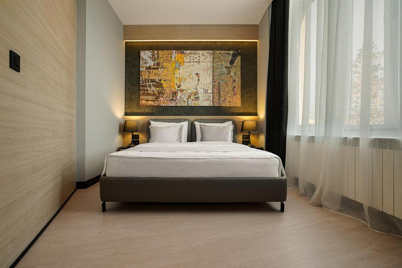 Maccani Black Luxury Suites Belgrado Buitenkant foto