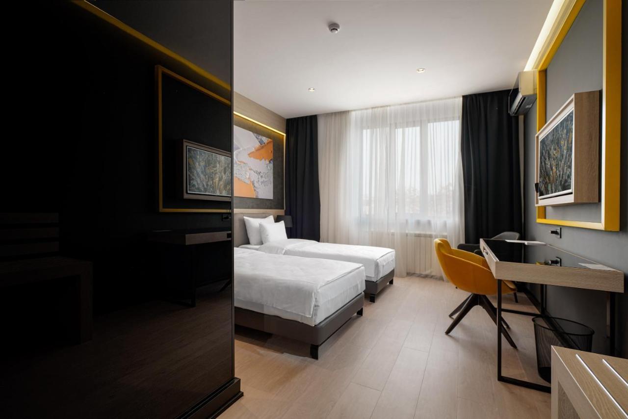 Maccani Black Luxury Suites Belgrado Buitenkant foto