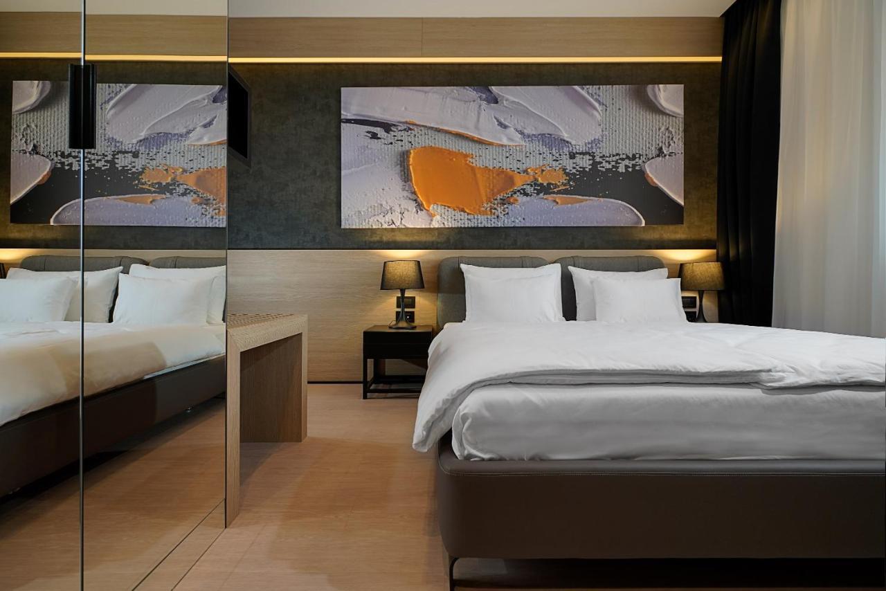 Maccani Black Luxury Suites Belgrado Buitenkant foto